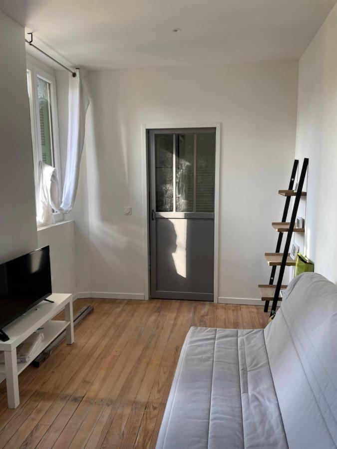 Charmant Studio Proche Centre Ville Et Gare Lourdes Exterior photo