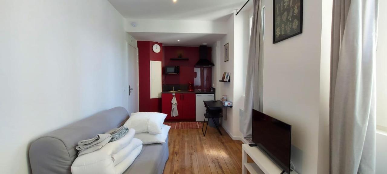 Charmant Studio Proche Centre Ville Et Gare Lourdes Exterior photo