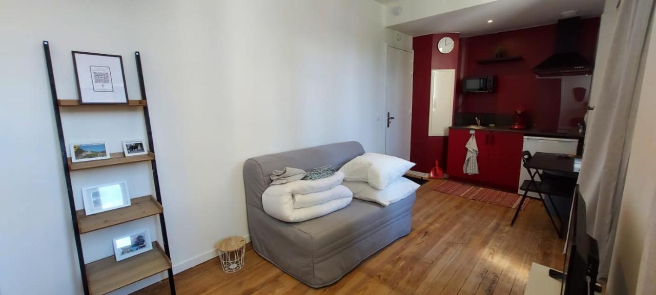 Charmant Studio Proche Centre Ville Et Gare Lourdes Exterior photo